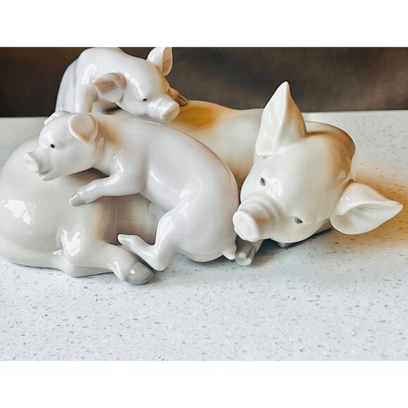Lladro Porcelain Figurine "Piggy Pile" 01001354 Collectible Gift Animal Lover - Picture 16 of 16